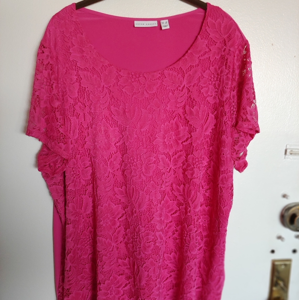 SUSAN GRAVER PINK LIQUID KNIT LACE FRONT TOP